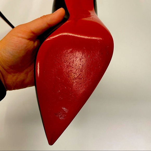 Worn 2-3 times! You should get 1/2 to a size up in these as they’re pointed toe - Picture 2 of 3